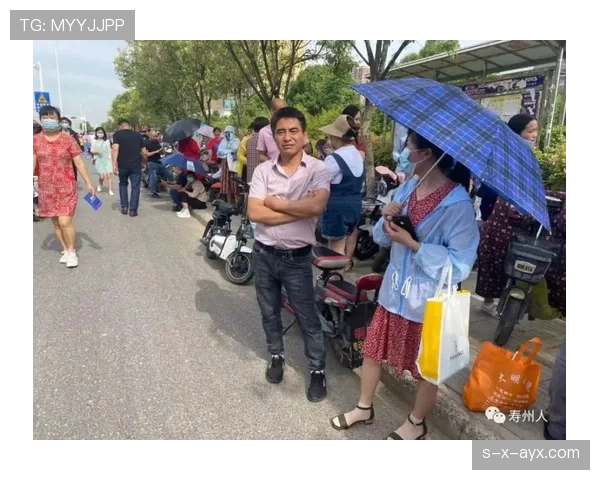 震撼动图直击赛场！足球比赛精彩瞬间燃爆全场