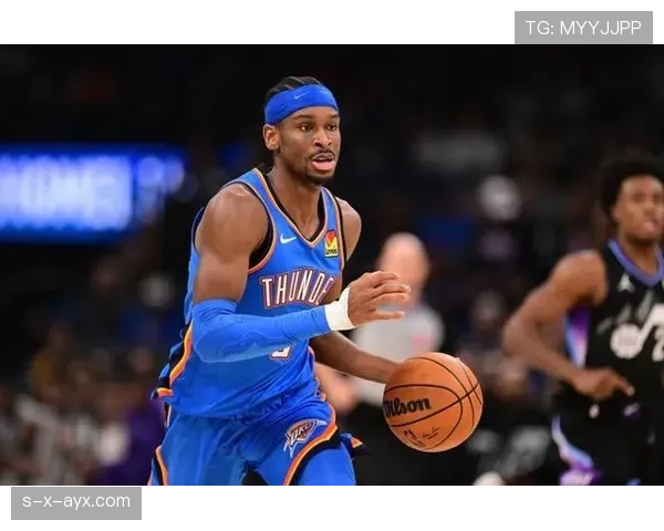 安东尼状态火热持续领跑,卓越表现引领球队胜利浪潮 安东尼状态火热持续领跑,卓越表现引领球队胜利浪潮