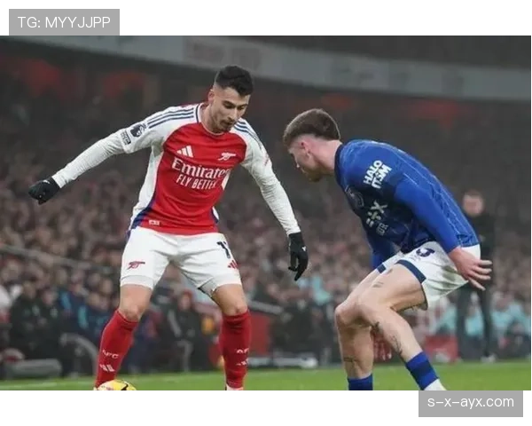 马丁内利在顶级边锋竞争中的位置争夺分析