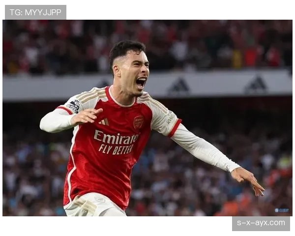 马丁内利从边锋到全能攻击手的角色进化分析 马丁内利从边锋到全能攻击手的角色进化分析